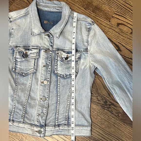 Kut from the Kloth Faded Wash Denim Jacket - size large - Acid Wash - Picture 5 of 7
